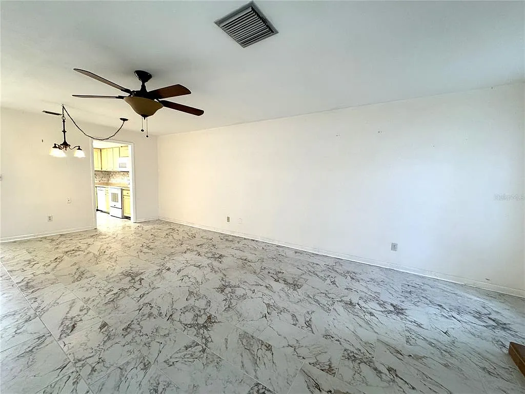 2 bed, 2.0 bath, 1230 sqft, $2,300 — Photo 4