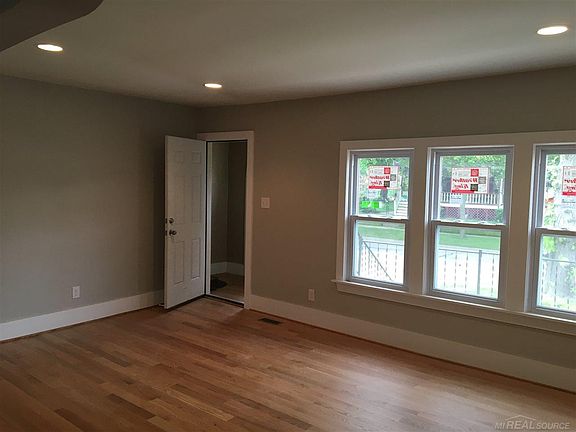 4th image of 41 W Elza Ave
