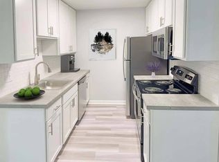 Grand Plaza, Howell, MI 48843