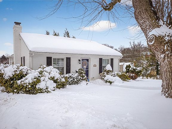 3rd image of 4241 Greenridge Rd