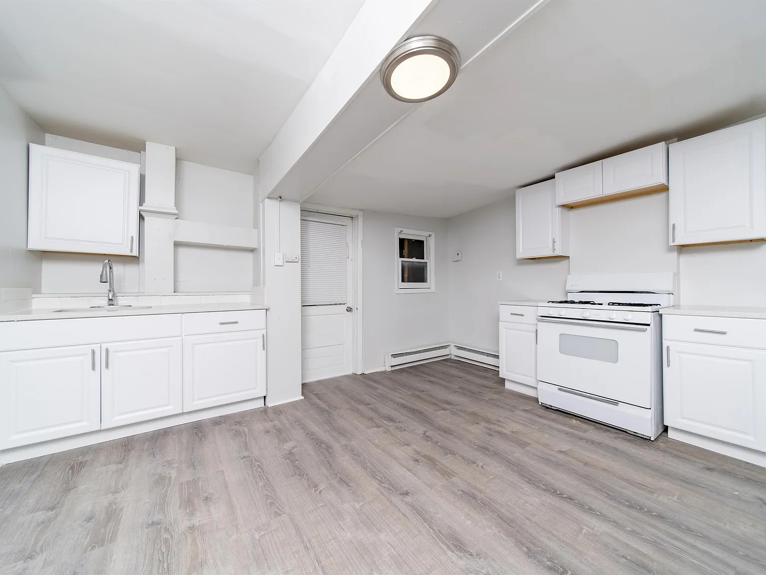 169 Hutton St - Unit 2 Front — Photo 1
