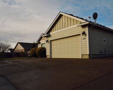 122 N 10th St, Jefferson, OR, 97352