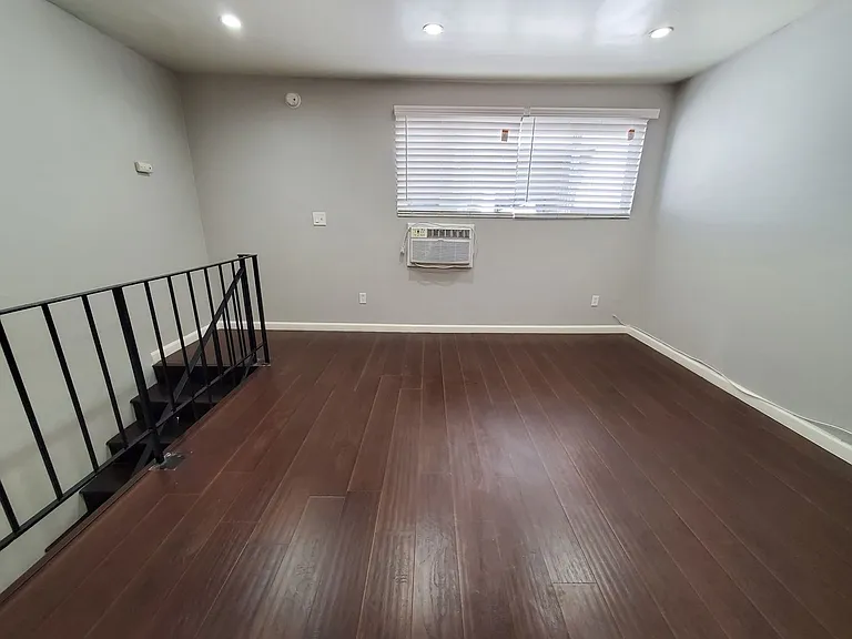 5836 Harold Way #13 — Photo 13