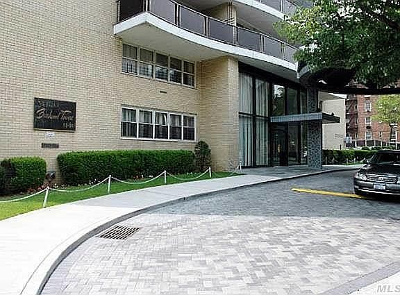 4th image of 6636 Yellowstone Blvd APT 22C