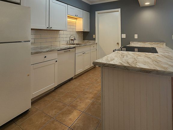 4th image of 103 Sandlewood Dr