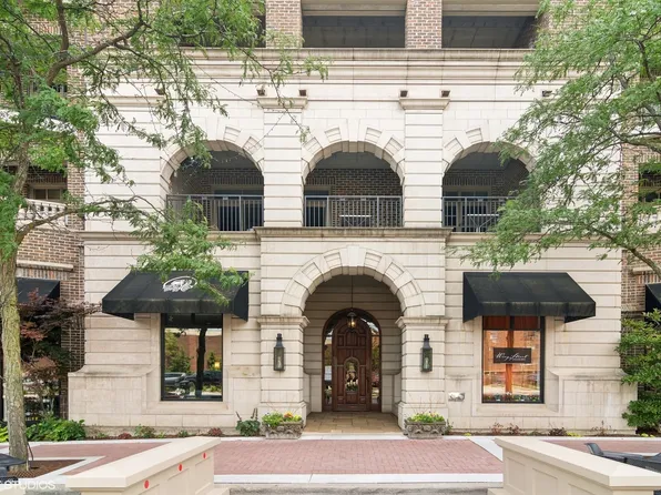 151 W Wing St APT 901, Arlington Heights, IL 60005