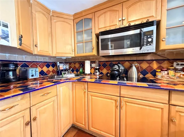899 West Ave APT 4G, Miami Beach, FL 33139