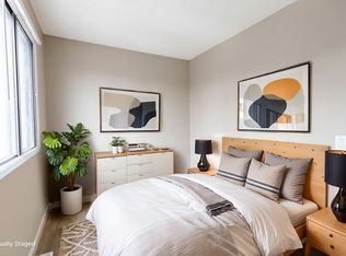 Queen's Park Townhomes, Calgary, AB T2K 5S5