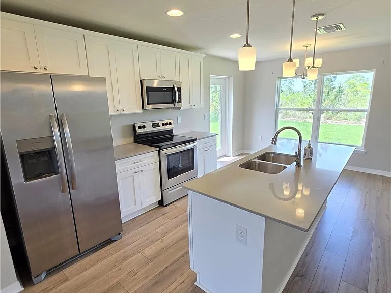 5553 Castania Dr — Photo 4