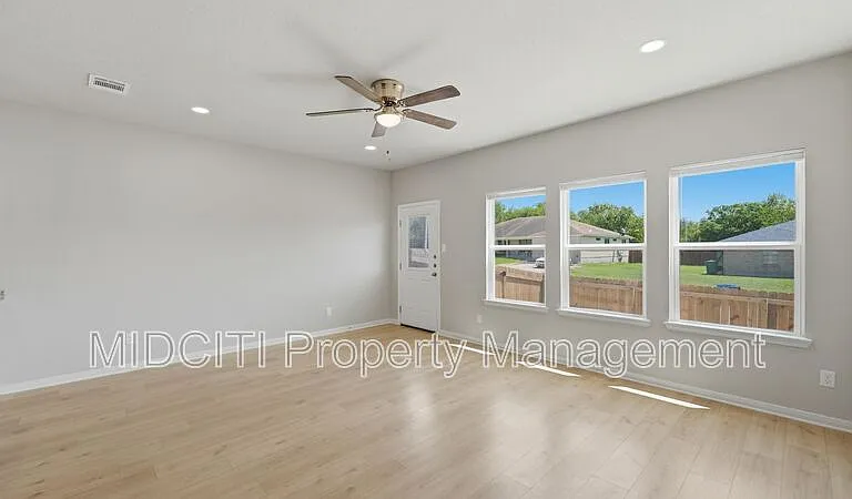 7210 John Palmer Dr #101 — Photo 15