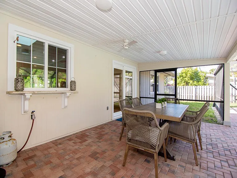 1526 Pelican Ln — Photo 24