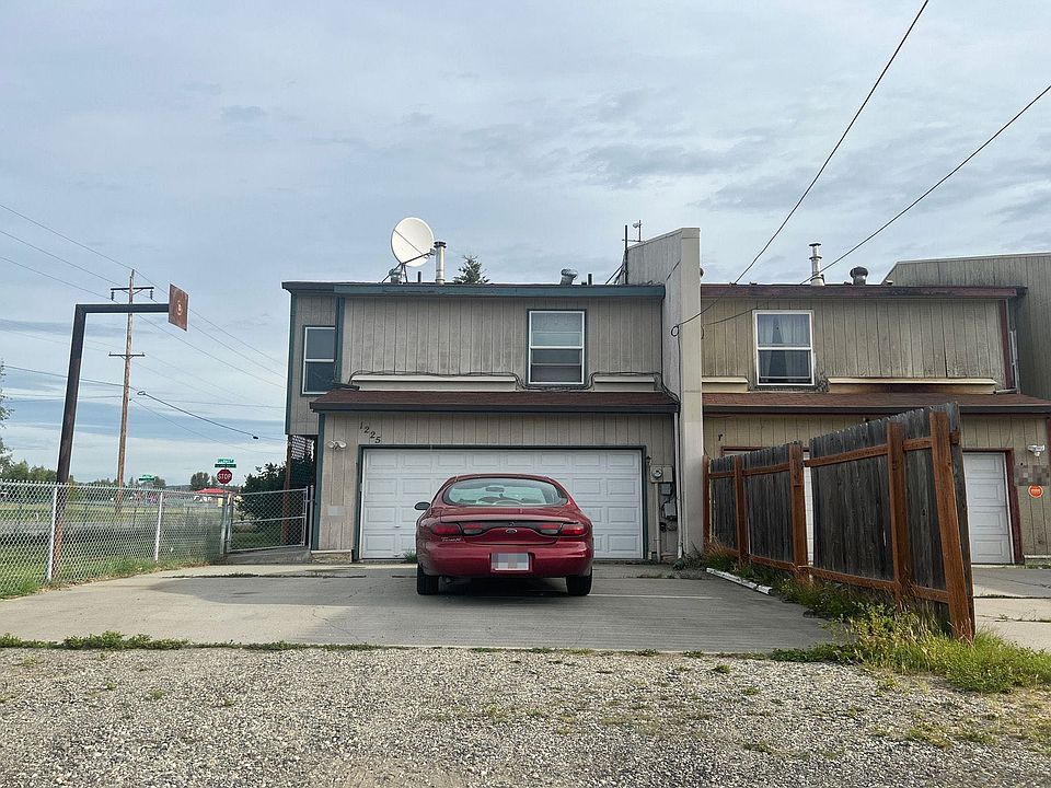 1st image of 1225 27th Ave