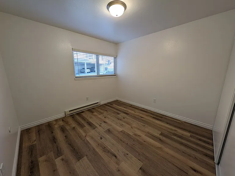Tiki Apartments — Photo 11