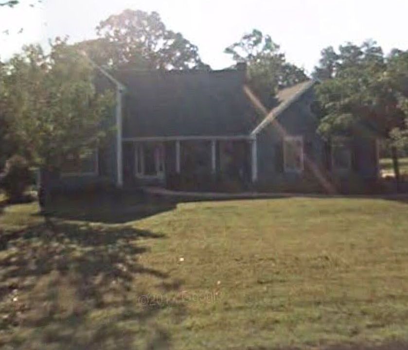 2nd image of 106 Club Ridge Dr
