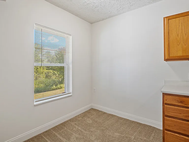 North Pointe Apartments — Photo 6