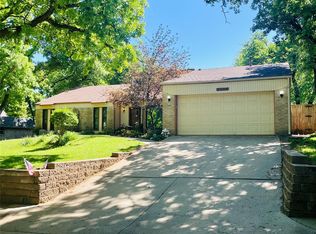 2008 Smoky Hollow Rd, Edmond, OK 73013