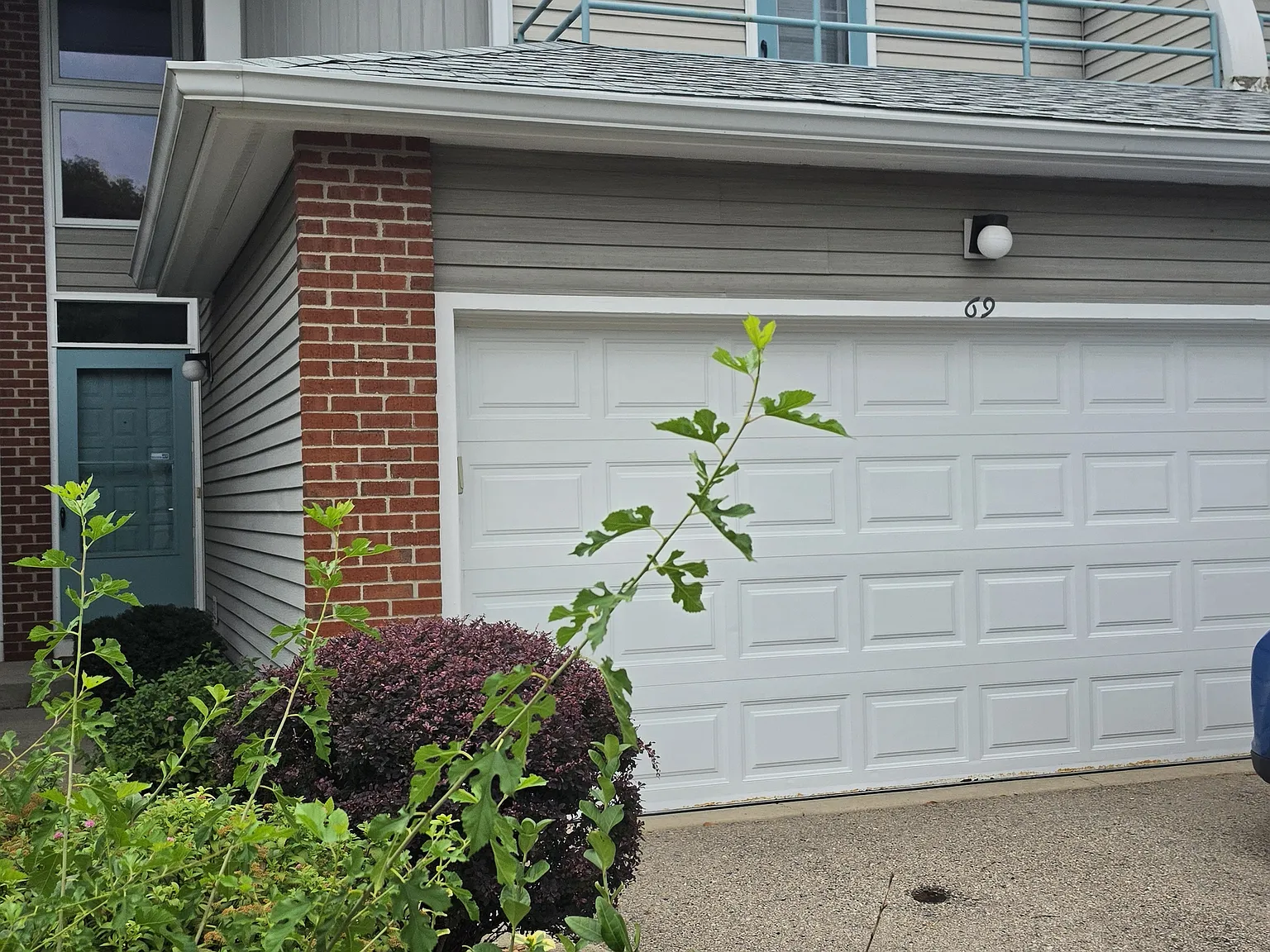 2 bed, 1755 sqft, $2,500 — Photo 1