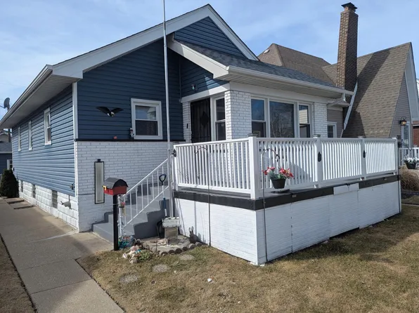 1348 Lake Ave, Whiting, IN 46394