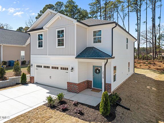 3rd image of 2524 Rolling Pines Ave