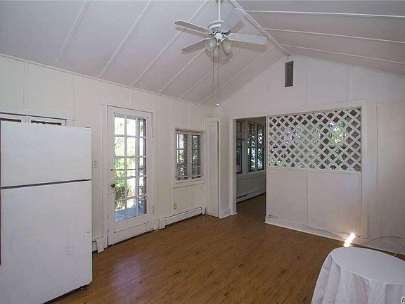 3rd image of 164 Fox Ln