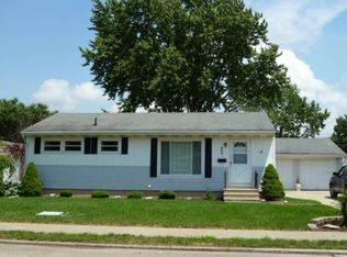 605 Meadow Ln, Troy, OH 45373