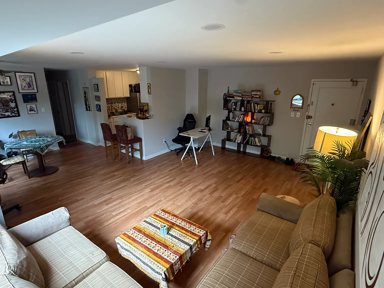 2 bed, 1000 sqft, $1,250 — Photo 3