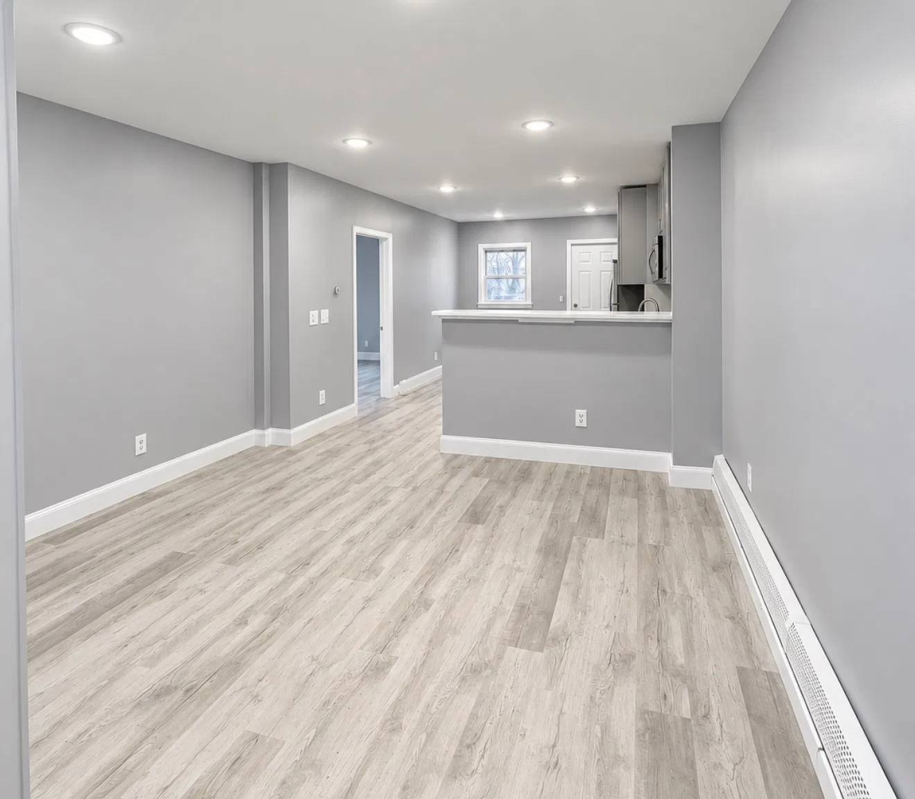 2 bed, 800 sqft, $1,700 — Photo 1