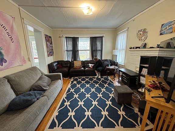 2nd image of 510 N State St