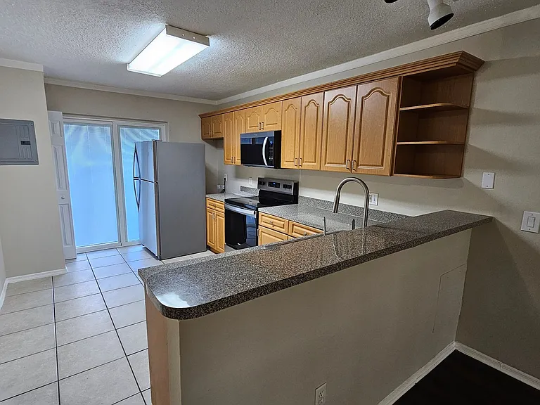 3651 N Goldenrod Rd #A103 — Photo 4