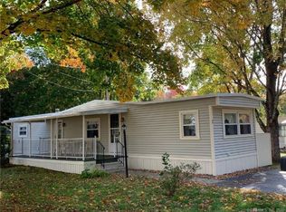 7 Old Wood Rd, Mansfield, CT 06268