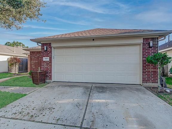 5th image of 18831 S Wimbledon Dr