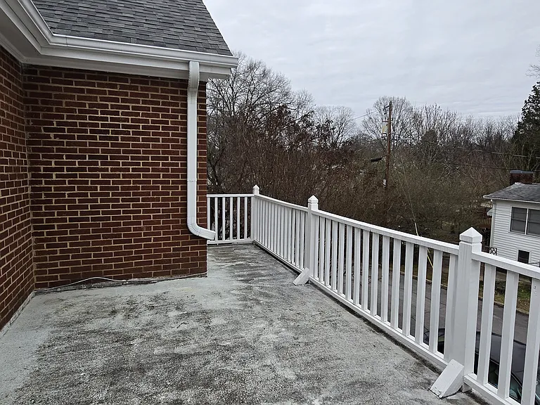 400 Wiley Ave #B — Photo 10