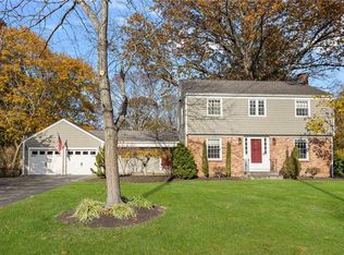 9 Lamson Rd, Barrington, RI 02806