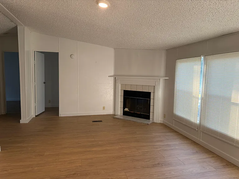 30152 Eastport Dr — Photo 5