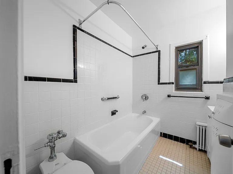 90 Tracey Pl #H1 — Photo 17