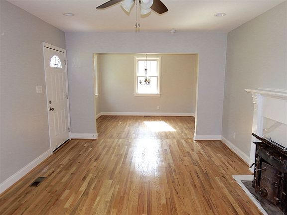 3rd image of 123 Lasalle Ct