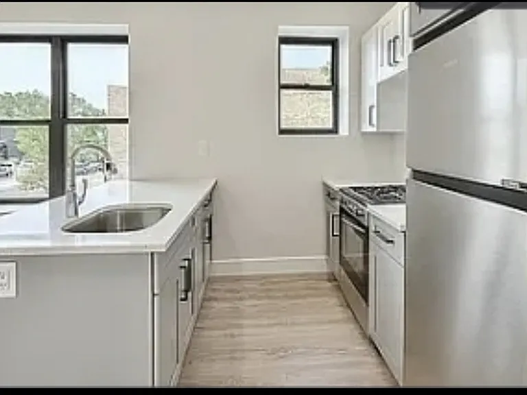 269 Kennedy Blvd #4B — Photo 11