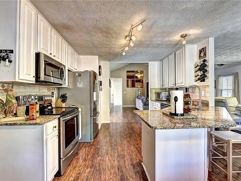 3940 Piper Glen Dr — Photo 13