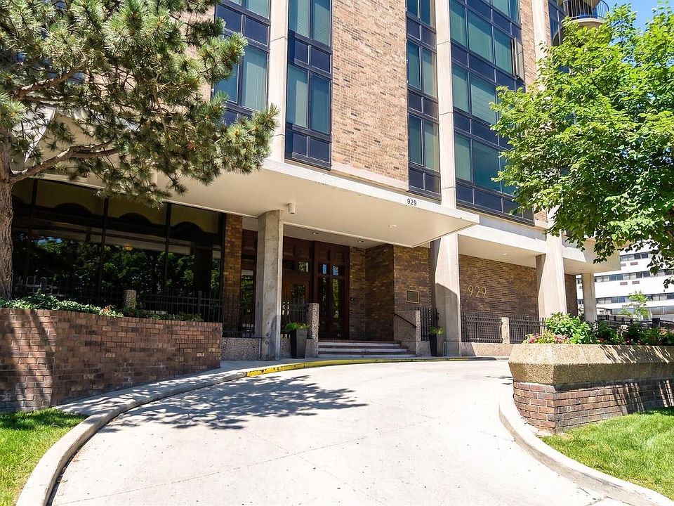 1st image of 929 N Astor STREET #203