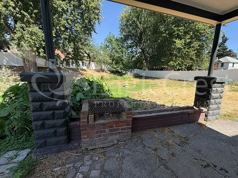 603 E Cherry St — Photo 6