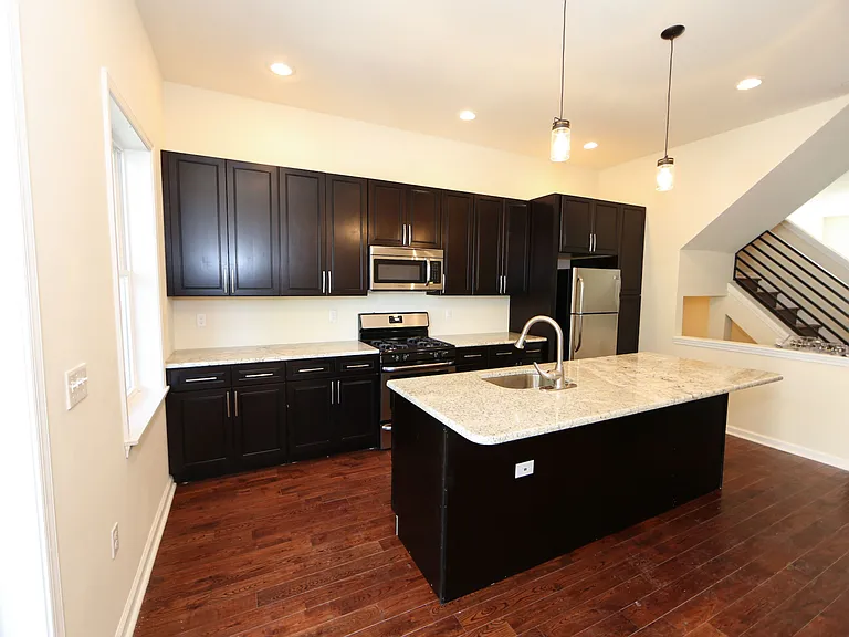 Temple Off-Campus Housing — Photo 136