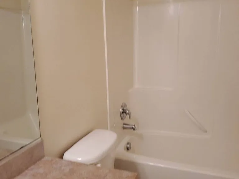 460 Laguna Dr — Photo 15