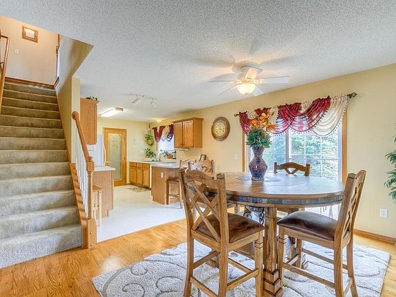 5th image of 10028 Pleasure Creek Cir NE
