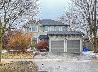 136 Bristol Rd, Newmarket, ON L3Y7W8