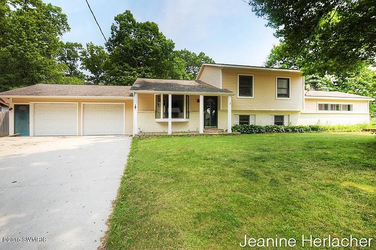 1st image of 690 Westshire Ct NW