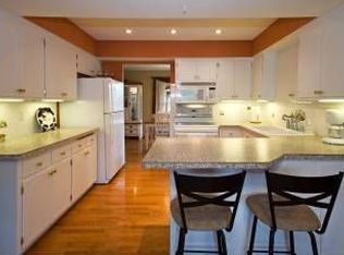 1243 Tally Ho Trl, Hubertus, WI 53033