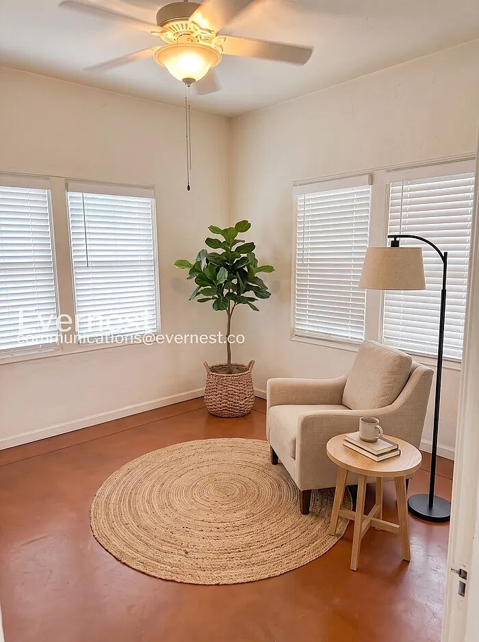 3 bed, 1.0 bath, 1066 sqft, $1,700 — Photo 4