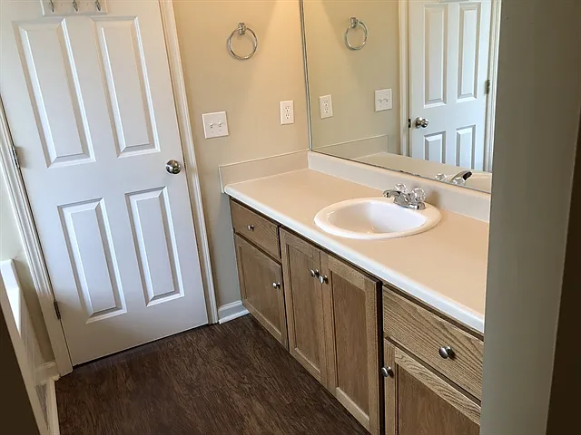 175 Huger St — Photo 9