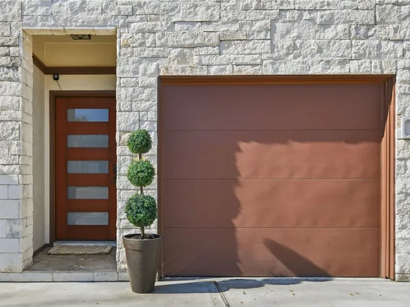 410 N Peach Street, Tomball, TX 77375