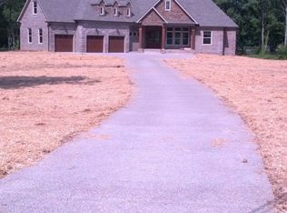 1071A Bradley Rd, Gallatin, TN 37066